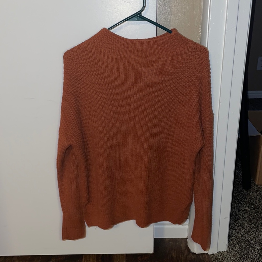 Max studio sweater